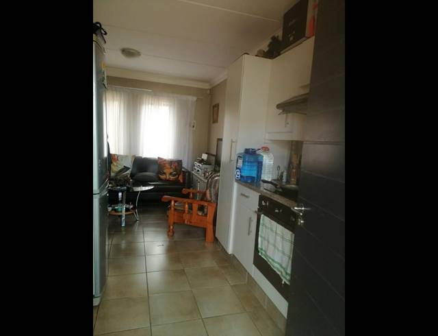 2 BEDROOM TOWNHOUSE FOR SALE IN FLEURHOF